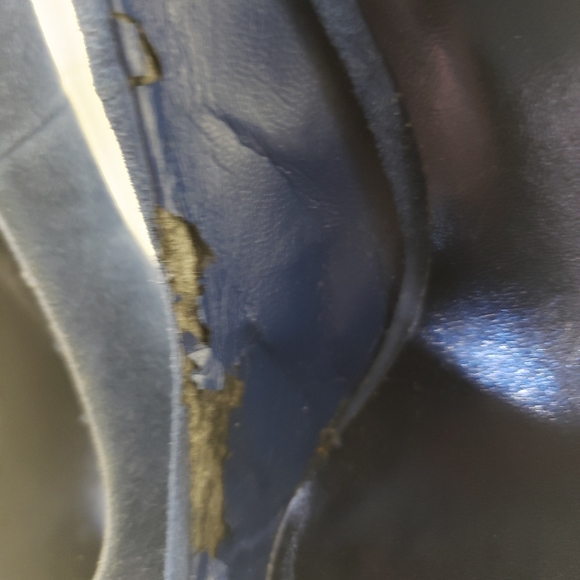 Women's BCBGMAXAZRIA Haile 5in Suede Pumps - Picture 6 of 7